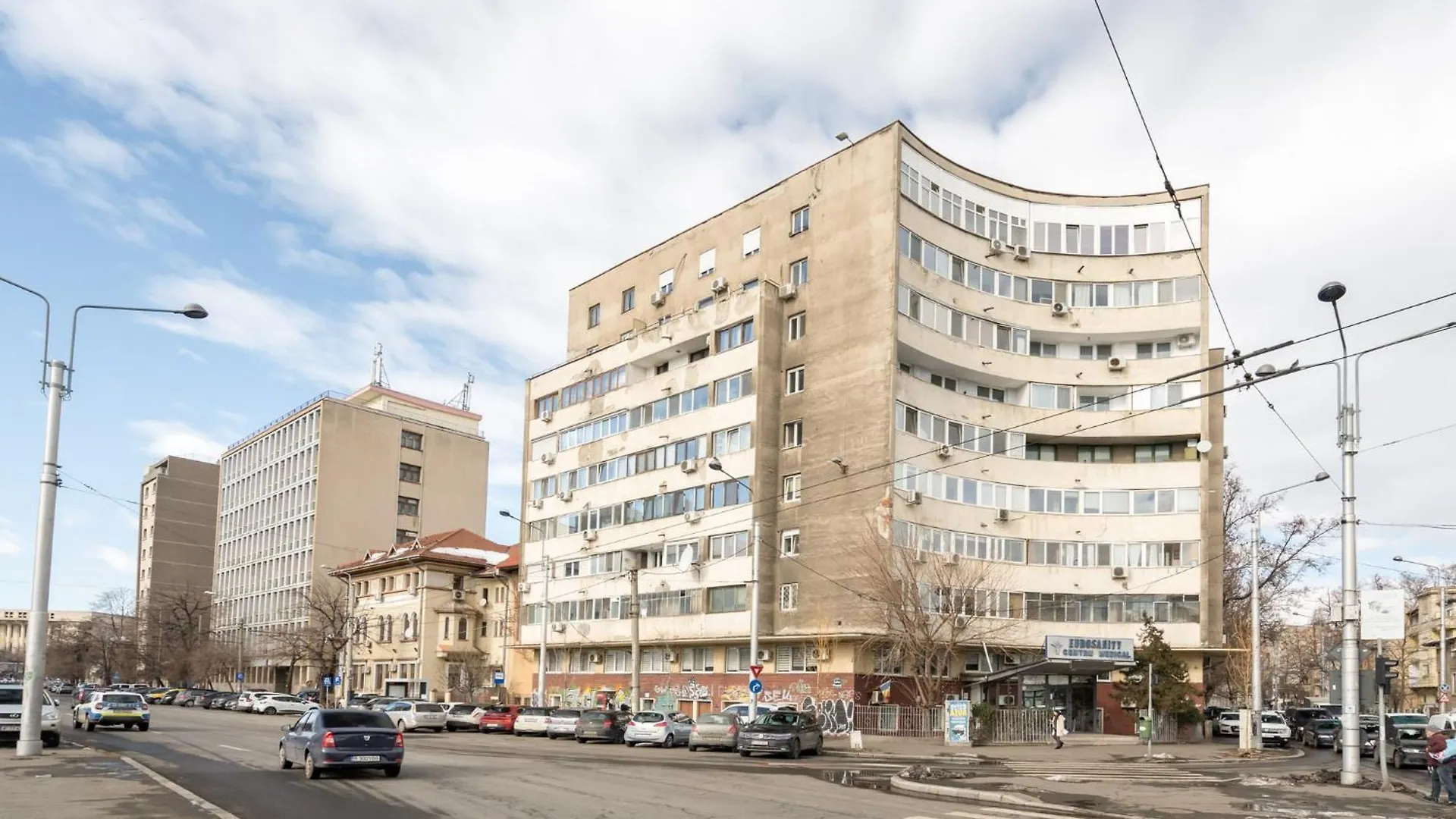 City View Apartment With Private Balcony Bucharest