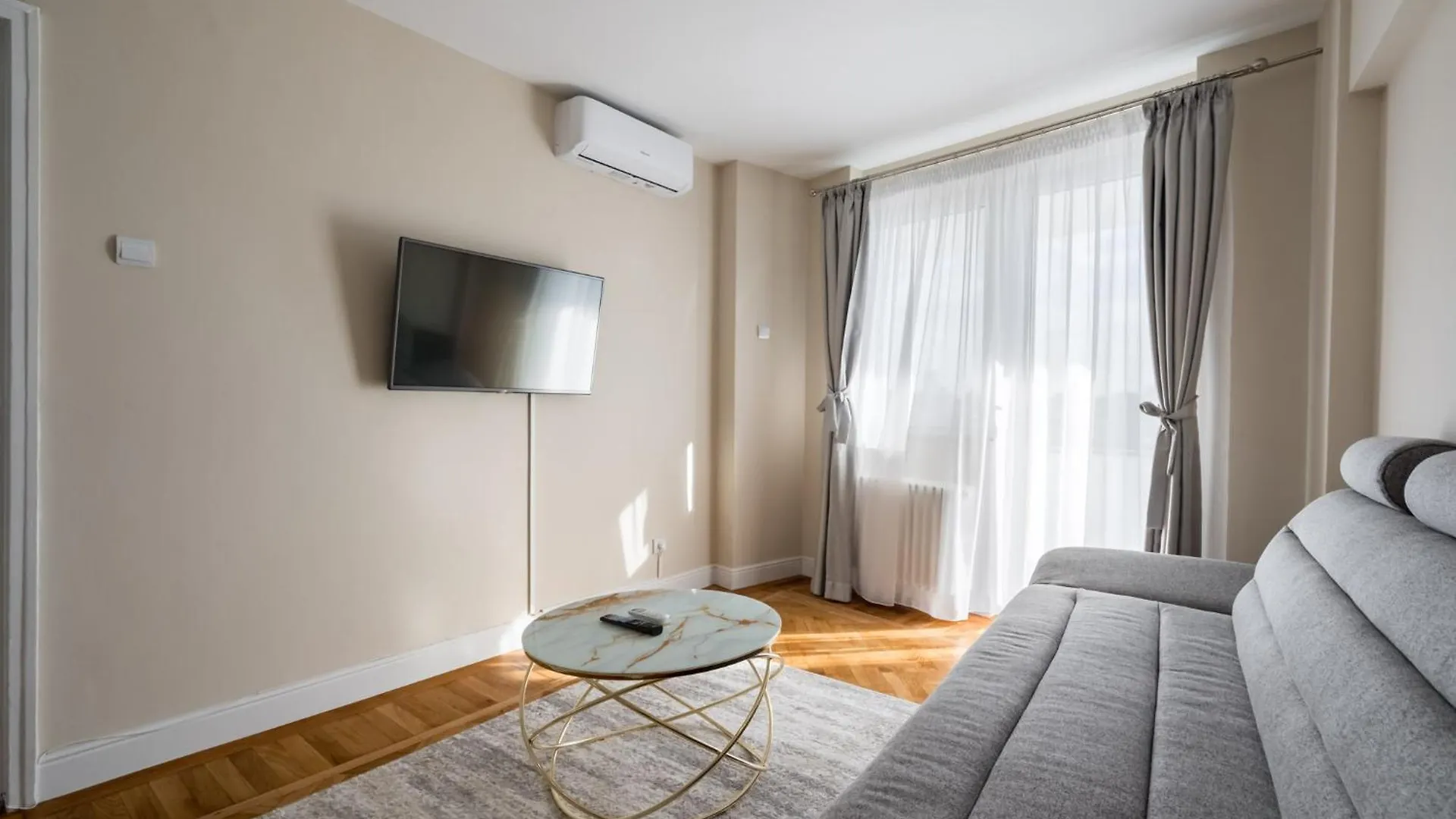 City View Apartment With Private Balcony Bukareszt 0*,  Rumunia